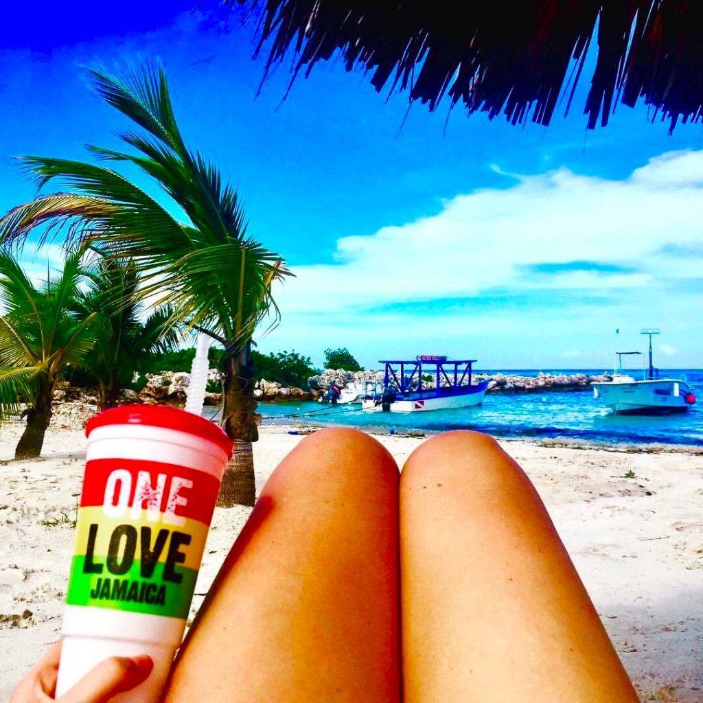 Take a hot dogs or legs picture